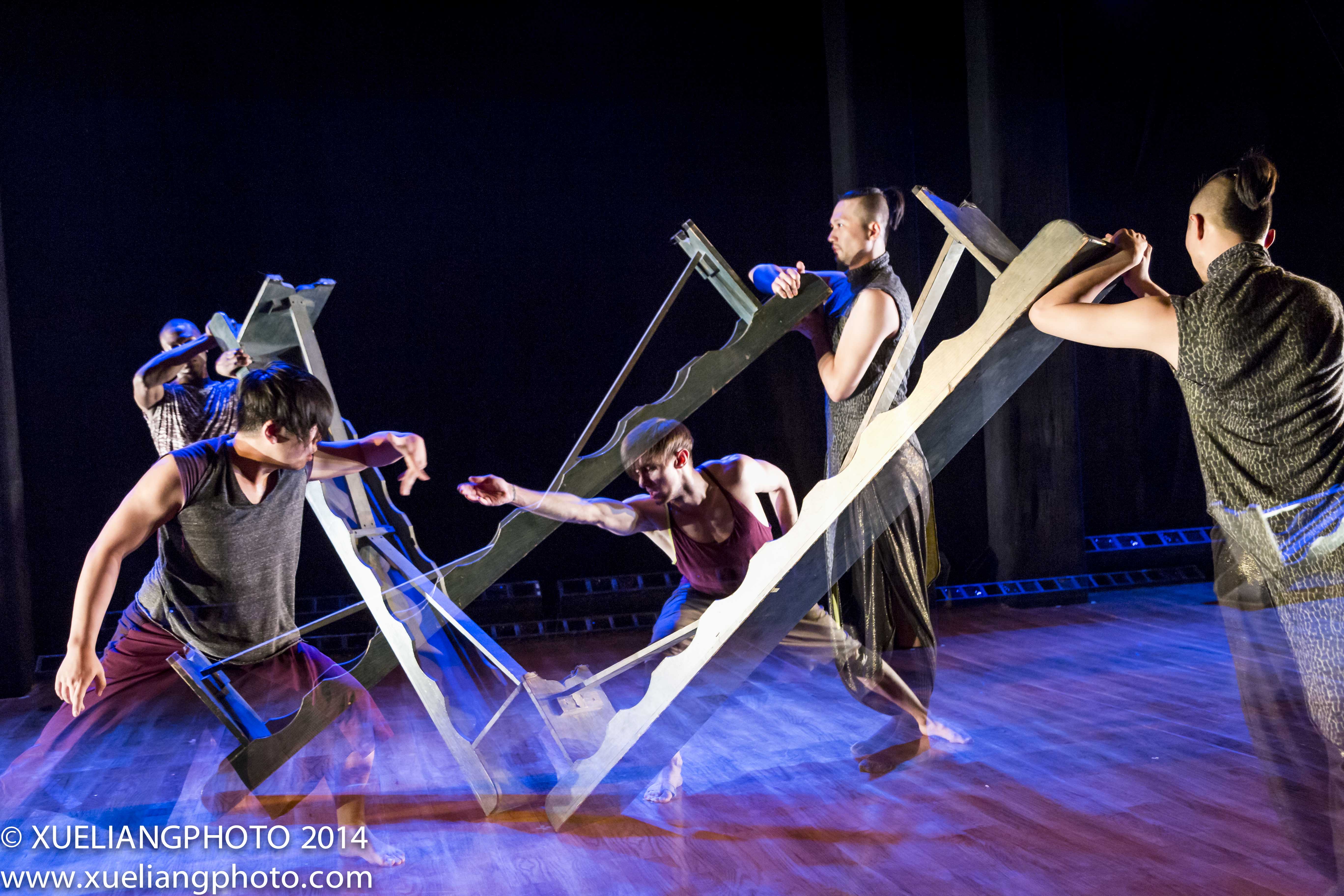 Article by Kevin Young Photo by Xue Liang WHITE WAVE a dance company founded by […]